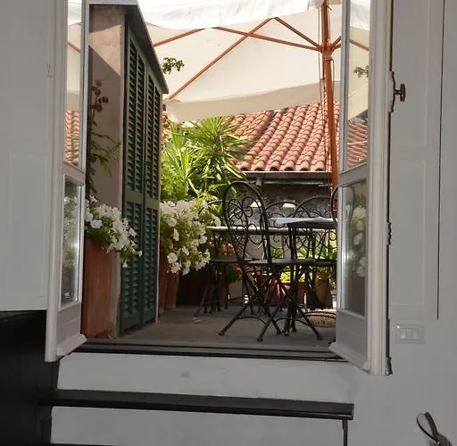 La Terrazza Di Vico Olivi Frühstückspension Ventimiglia
